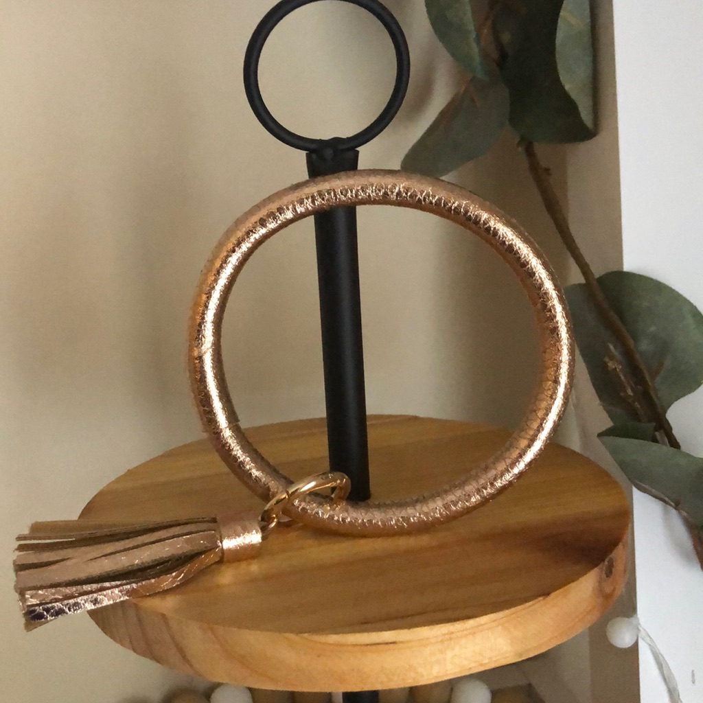Metallic Key Holder Bangle